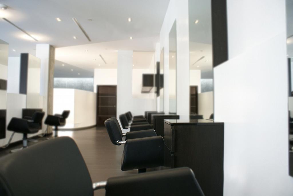 Pictures for J Beverly Hills Salon in Pasadena, CA 91101